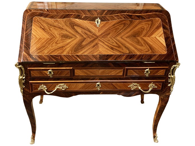 Après restauration. Bureau de pente d'époque Louis XV Après restauration. Bureau de pente d'époque Louis XV