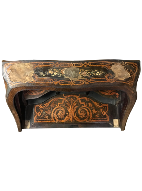 Avant restauration. Bureau de pente de style Louis XV Avant restauration. Bureau de pente de style Louis XV