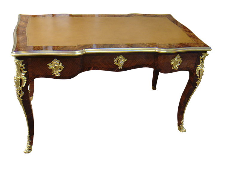 Après restauration. Bureau Louis XV Après restauration. Bureau Louis XV