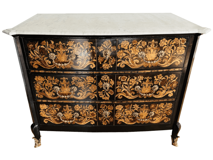 Après restauration. Commode d'époque Louis XV Après restauration. Commode d'époque Louis XV