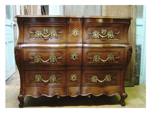 Après restauration. Commode Louis XV Après restauration. Commode Louis XV
