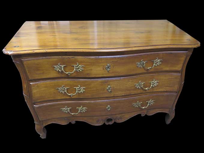 Après restauration. Commode Louis XV Après restauration. Commode Louis XV