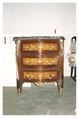 Après restauration. Commode Louis XV Après restauration. Commode Louis XV