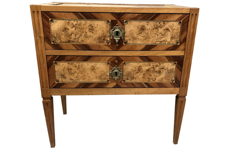 Après restauration. Commode Louis XVI Après restauration. Commode Louis XVI